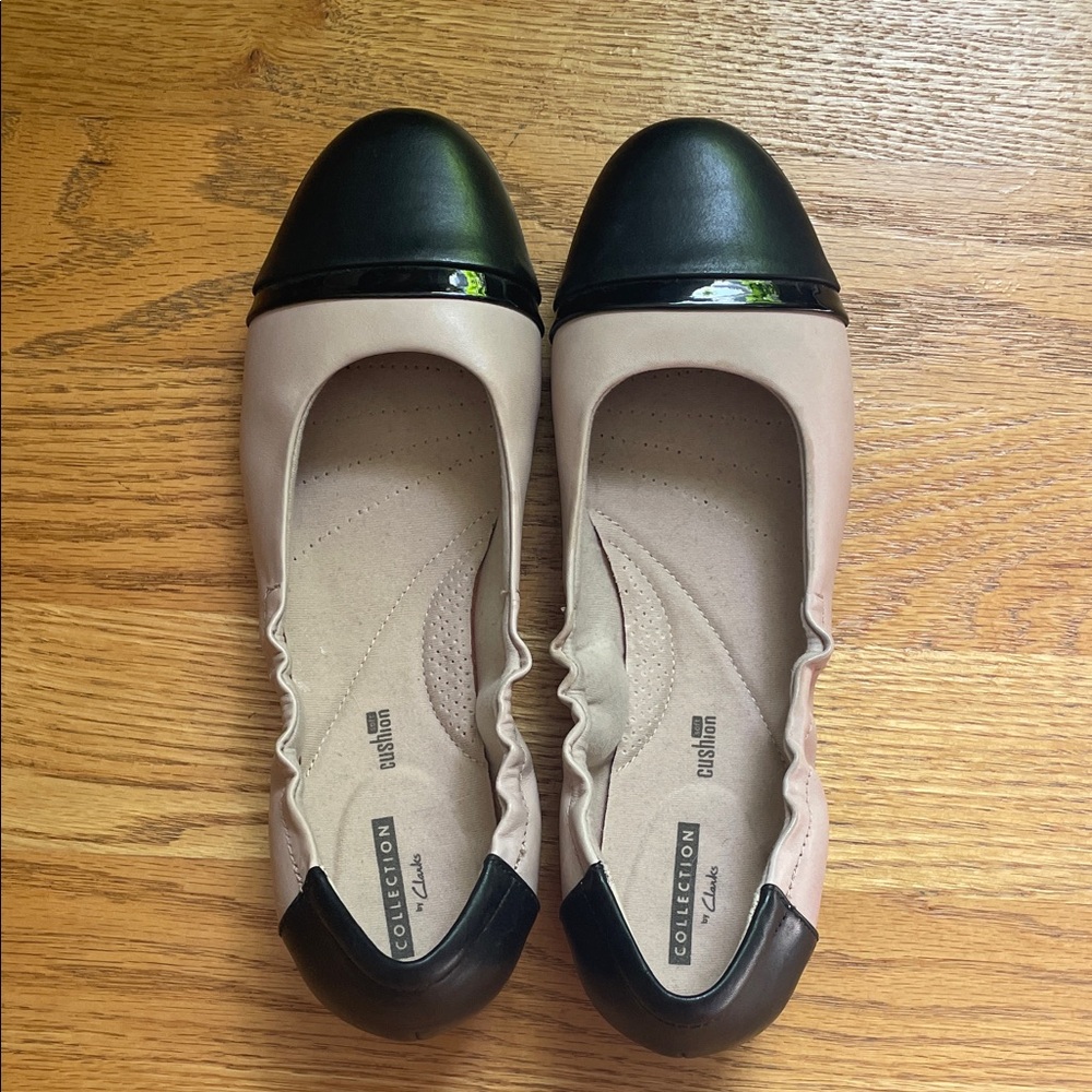Clarks Women's Black and Cream Flats